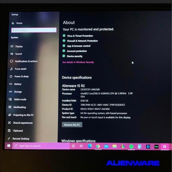 Alienware 17 - Picture 2 of 2
